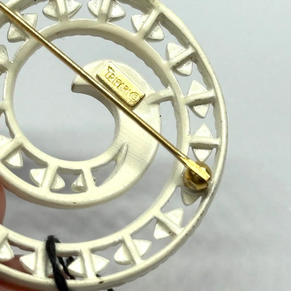 Trifari vintage circular